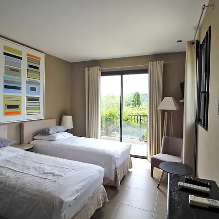Saint-michel-lobservatoire Sleeps 12 Pool Villa