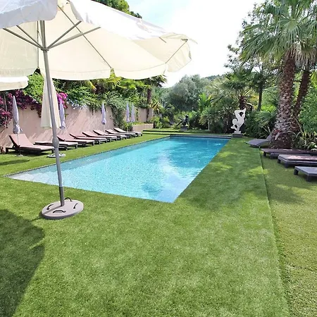 Saint-michel-lobservatoire Sleeps 12 Pool Villa La Croix-Valmer